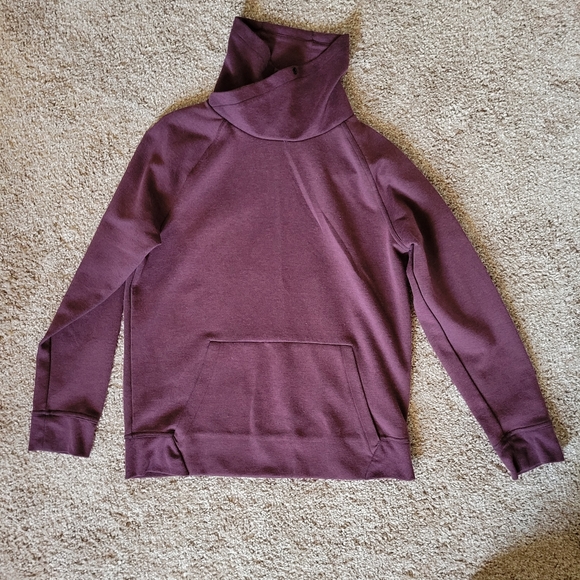 Maroon sweatshirt - Picture 2 of 4